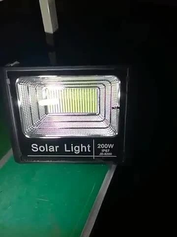 25 ワット 40 ワット 60 ワット 100 ワット 200 ワット 300 ワット IP65 防水屋外太陽光発電 LED 洪水ガーデンライト